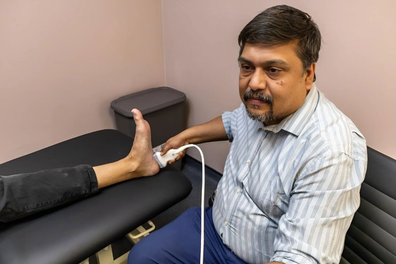 Guided Hylauronic Acid Injection (Gel Injection) at GB Clinics